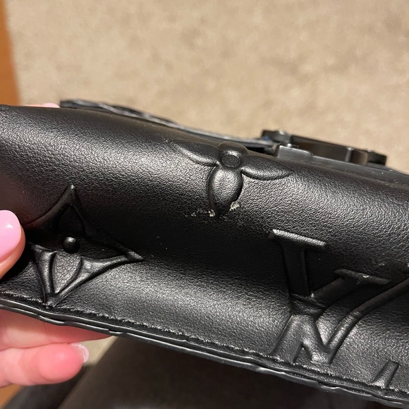 Crossbody - Picture 5 of 6